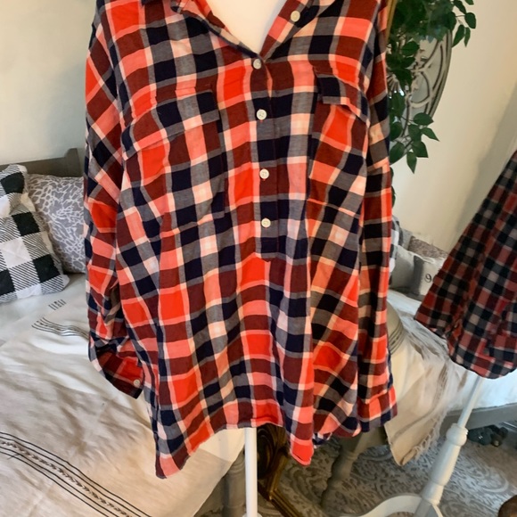Old Navy 3/4 button-up, red, white, and blue flannel. XXL - Picture 5 of 5